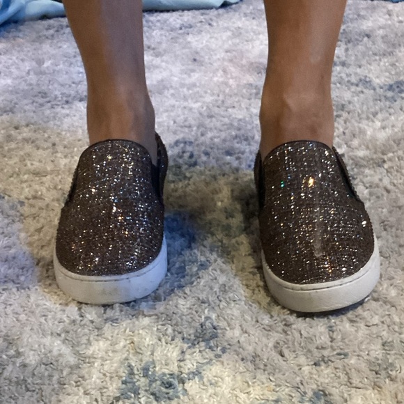 Michael Kors slip on shoe - Picture 2 of 6